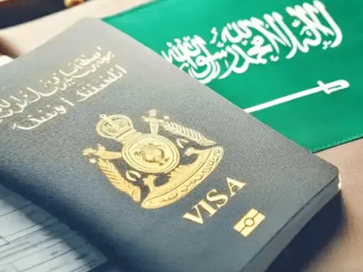 Extending Family Visit Visas in Saudi Arabia 2025: Comprehensive Guide